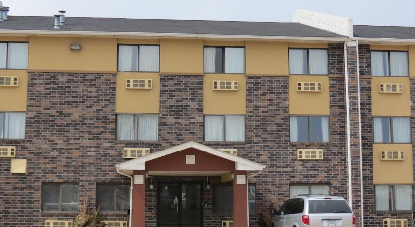 Отель Super 8 Evansville East