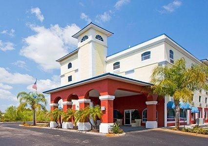 Отель Econo Lodge Wesley Chapel