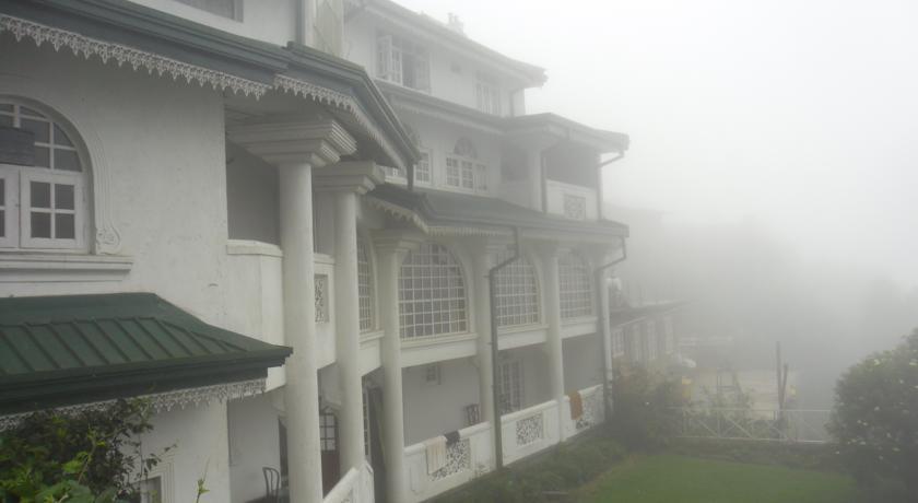 Green Forest Hotel