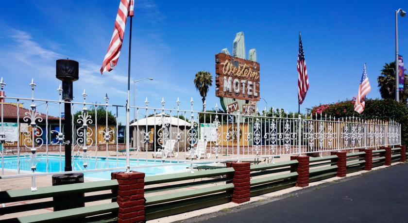 Отель Western Motel