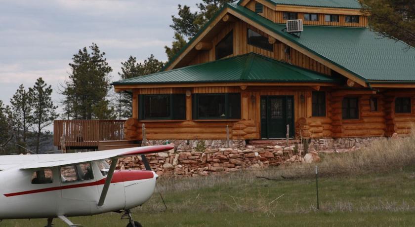Апартаменты Flyway Log Cabin
