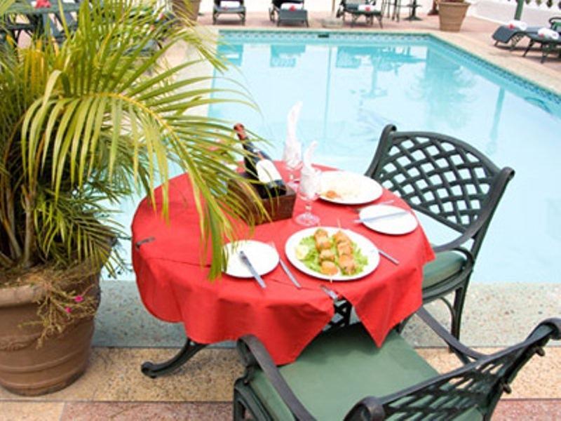 Le Relax Hotel and Restaurant
