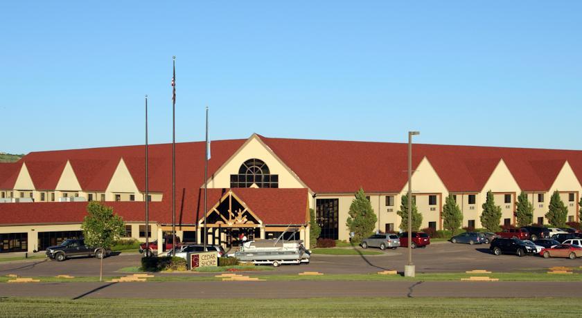 Отель Cedar Shore Resort - Oacoma