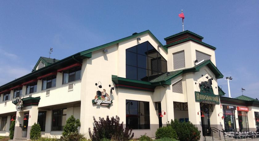Отель Auberge Hudson Inn