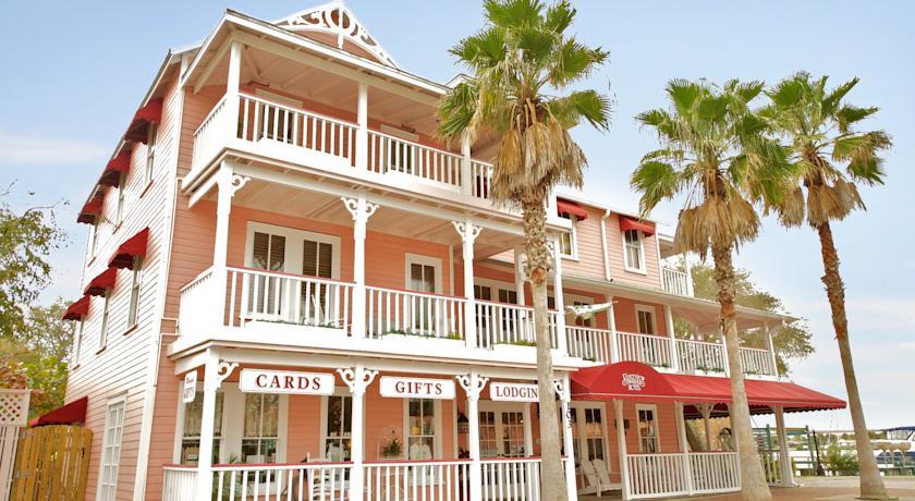 Отель The Riverview Hotel