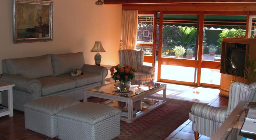 Admiral's Lodge Guest House