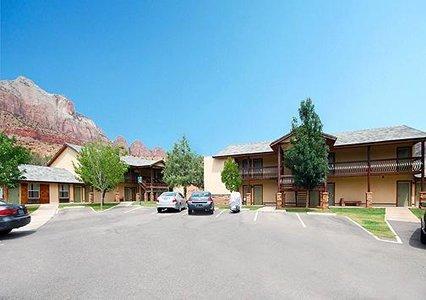 Отель Quality Inn & Suites Montclair