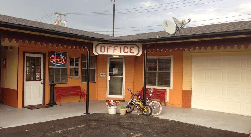 Отель Travel Inn Pryor