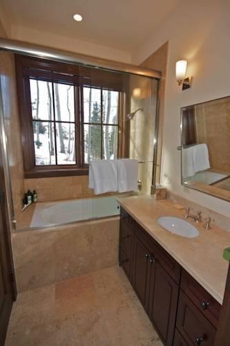 Апартаменты Courcheval Ski-in/ Ski-Out by Telluride Luxury Rentals