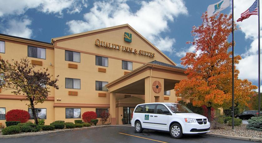Отель Quality Inn & Suites - South Bend