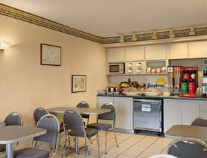 Отель Quality Inn Madison