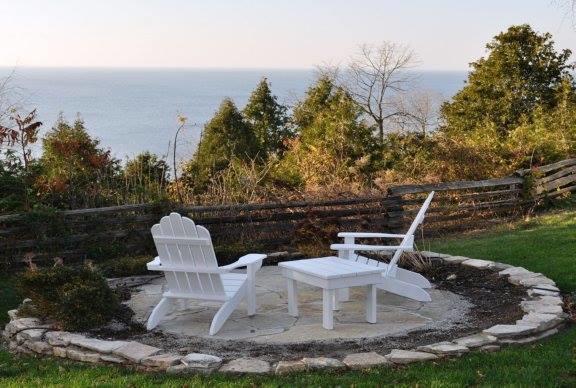 Отель Bay Point Inn