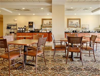 Отель Wingate by Wyndham Cedar Falls