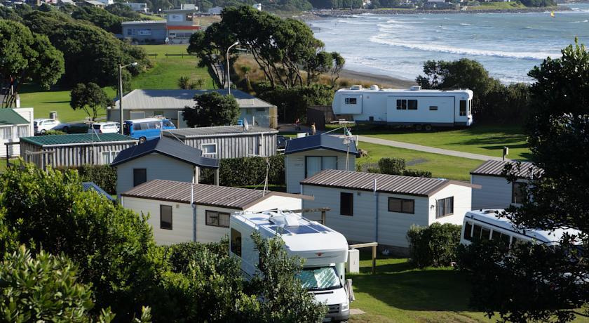 Отель Fitzroy Beach Holiday Park