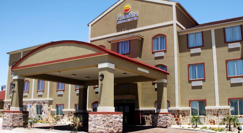 Отель Comfort Inn & Suites Monahans