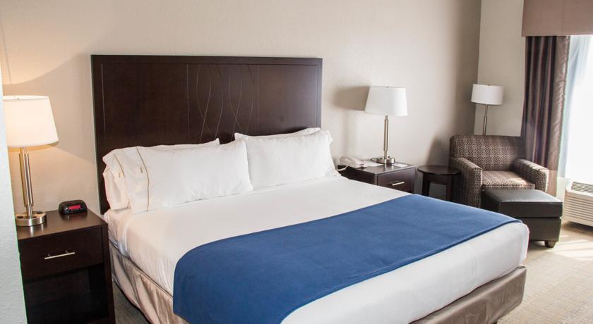Отель Holiday Inn Express and Suites Sikeston