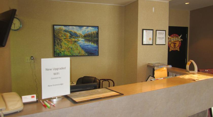 Отель Econo Lodge Fort St. John