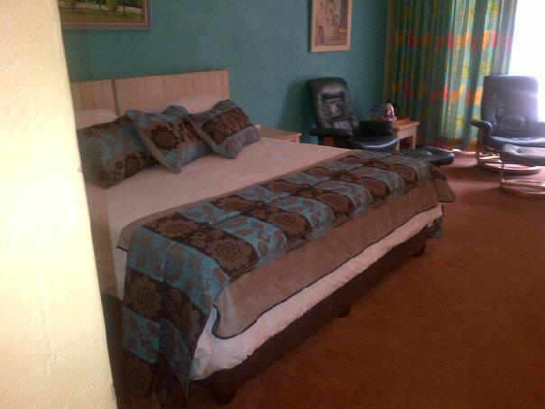 Отель Hornbill Lodge