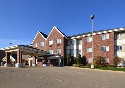 Отель MainStay Suites Cedar Rapids