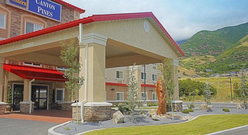 Отель Best Western Plus Canyon Pines