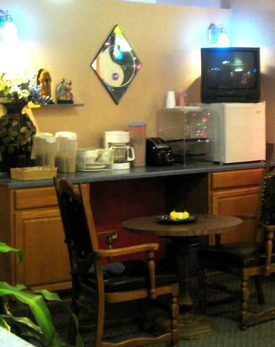 Отель Economy Inn