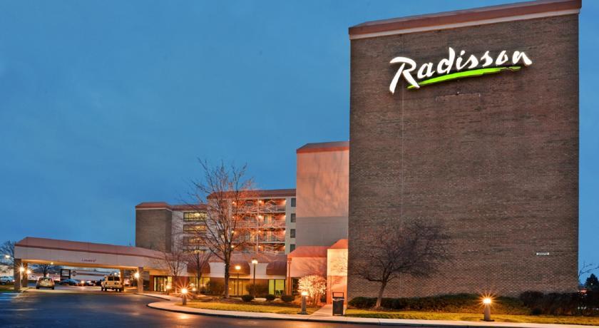 Отель Radisson Cleveland Airport