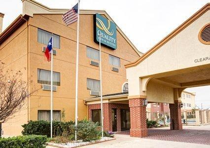 Отель Quality Inn & Suites Baylor Stadium North