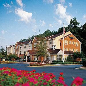 Отель TownePlace Suites Dallas Plano
