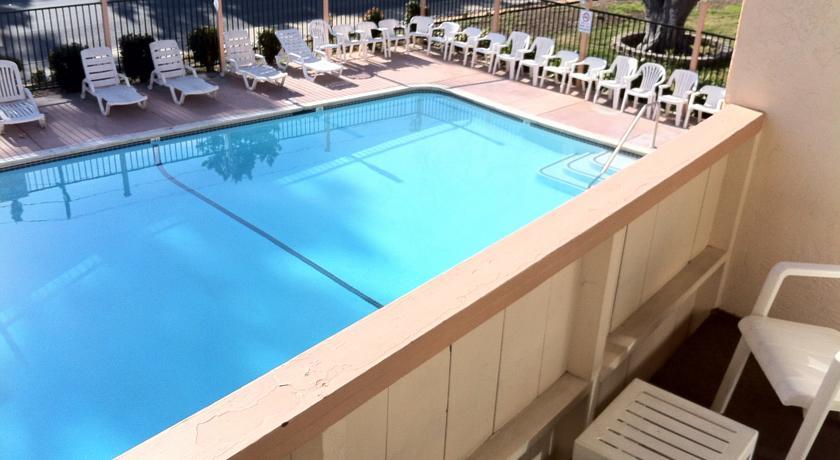 Отель Americas Best Value Presidents Inn Monterey