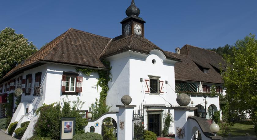 Отель Hotel Schloss Leonstain