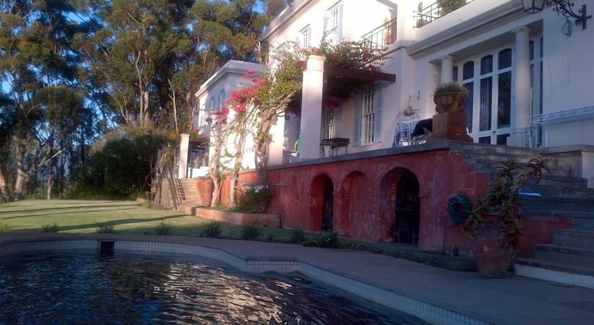 Morton Manor