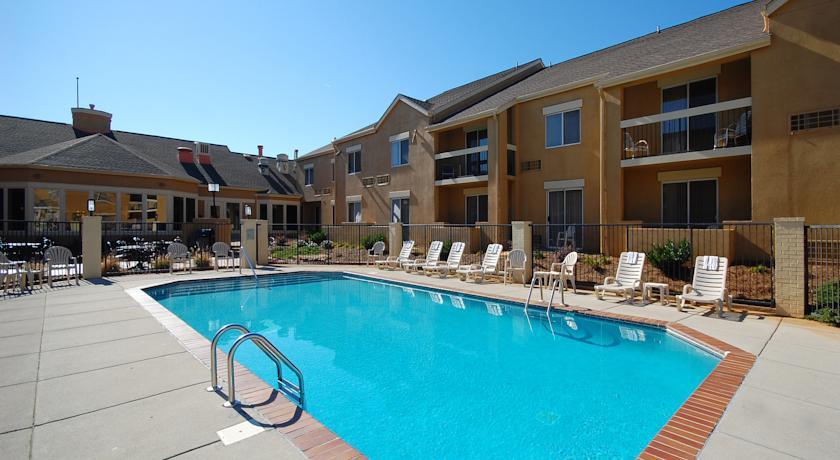Отель Comfort Inn & Suites Knoxville