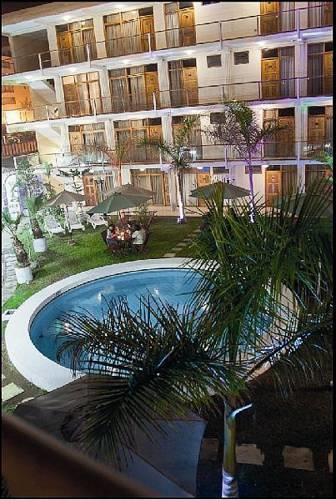 Отель Hotel Divasto