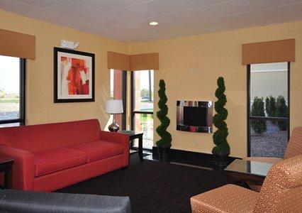 Отель Quality Inn & Suites Conference Center Mattoon