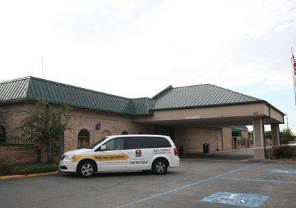 Отель Clarion Inn & Suites Monroe