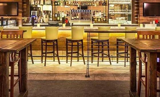 Отель DoubleTree by Hilton Vancouver