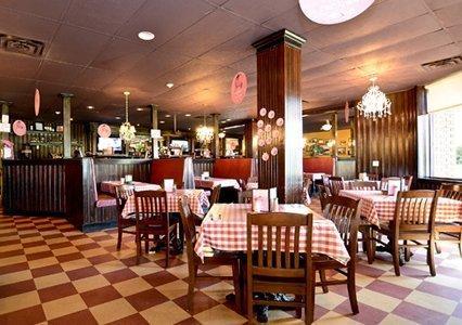 Отель Quality Inn Arnprior