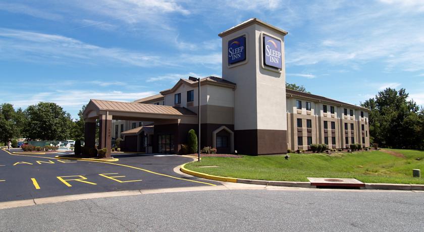 Отель Sleep Inn Salisbury