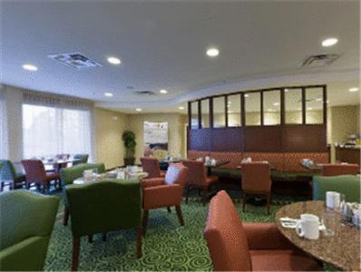 Отель Courtyard Memphis Southhaven