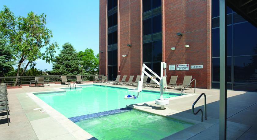 Отель Radisson Denver Southeast