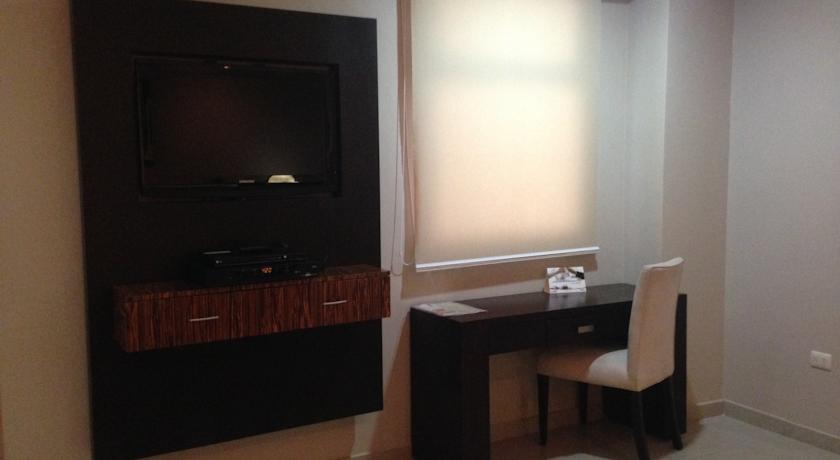 Отель Aparthotel Los Almendros