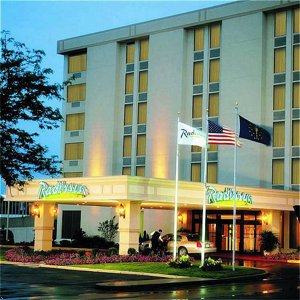 Отель Radisson Hotel Indianapolis Airport