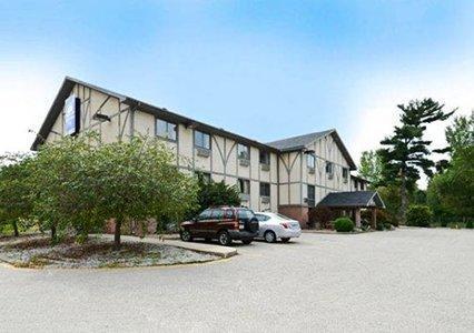 Отель Econo Lodge Whitehall