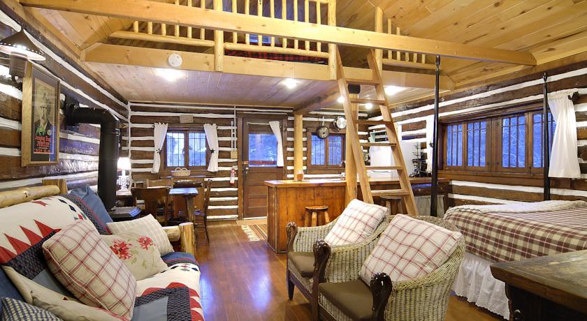 Отель Pioneer Guest Cabins