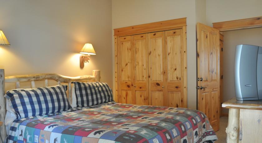 Апартаменты Bear Paw Suites