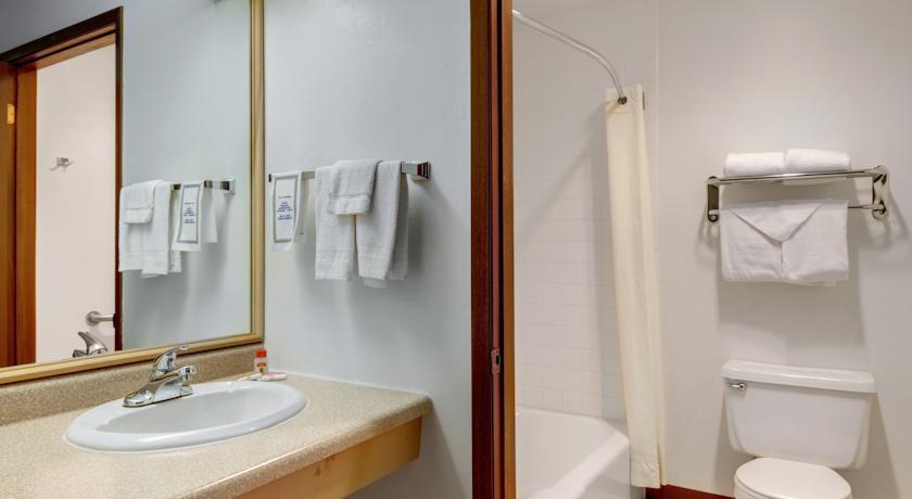 Отель Super 8 Waukesha
