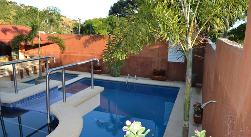 Отель Hotel Casa Longino´s
