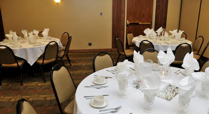 Отель Clarion Inn Michigan City