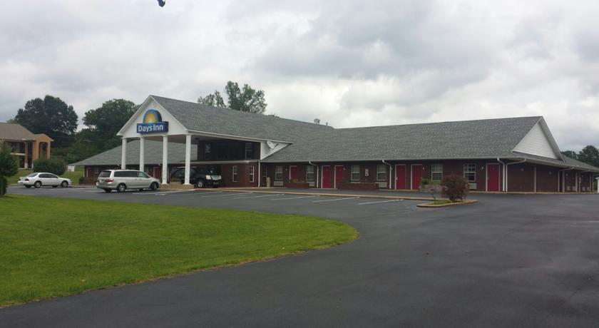Отель Days Inn of Savannah