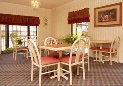 Отель Econo Lodge Inn & Suites Philadelphia
